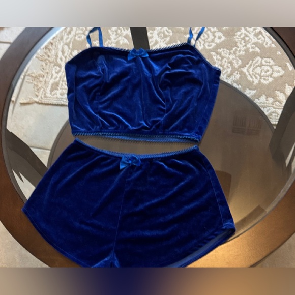 Blue Velvet Two-Piece Set - Picture 7 of 8